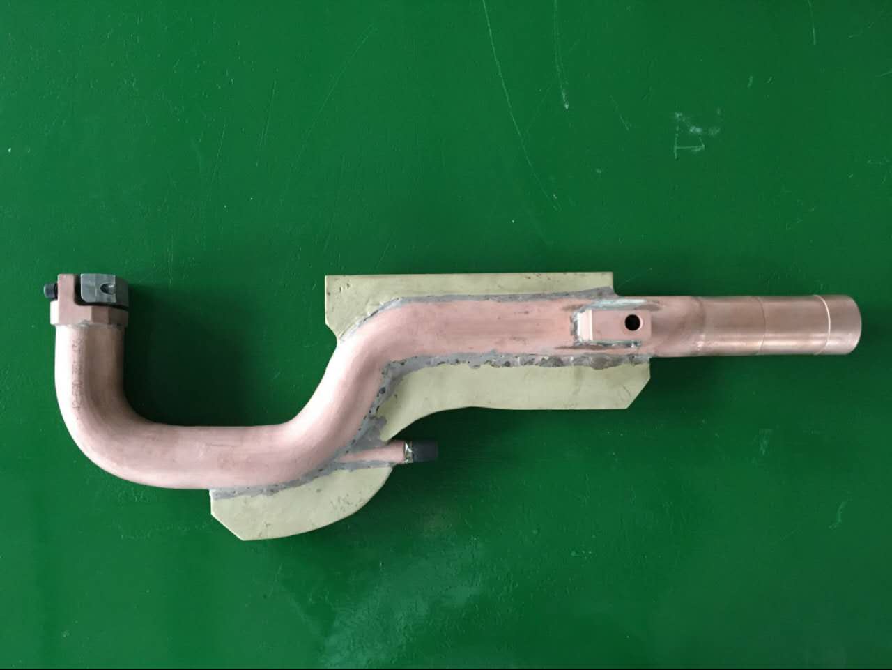 Welding gun pole arm